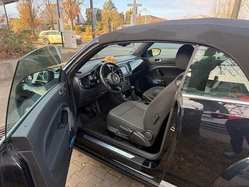 Gebraucht VW Beetle Cabriolet Allstar 105 PS (77 kW) 2016 Schwarz Cabrio