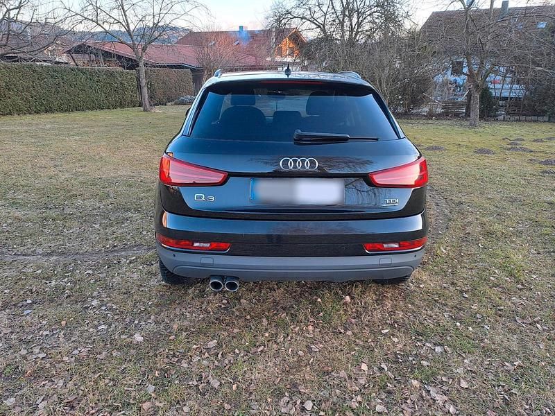 Gebraucht Audi Q3 Design 150 PS (110 kW) 2015 Schwarz SUV