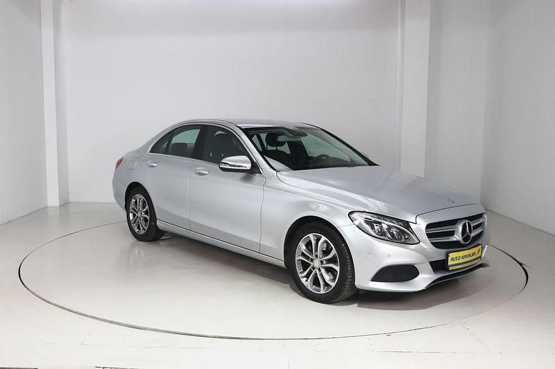 Gebraucht Mercedes C200 Avantgarde 184 PS (135 kW) 2015 Silber Limousine