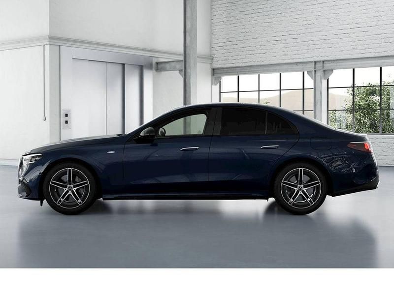 Gebraucht Mercedes E300 AMG 197 PS (144 kW) 2025 Blau Limousine