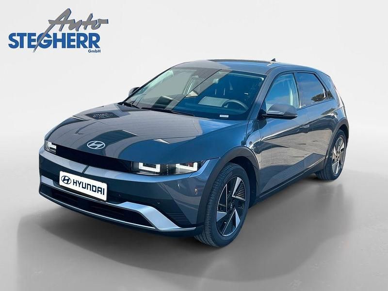 Grau Neu 2026 Hyundai Ioniq 5 SUV | 53.485 € (Teuer) - Bild 1/4