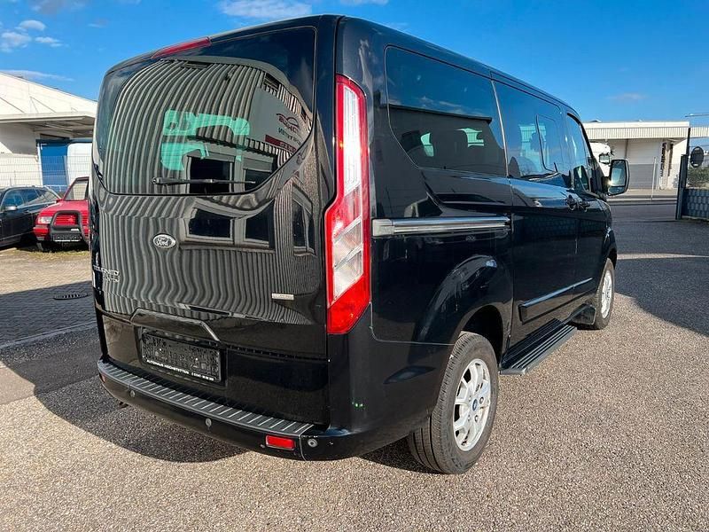 Gebraucht Ford Tourneo 125 PS (91 kW) 2014 Schwarz Kombi