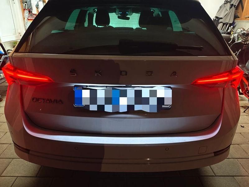Gebraucht Skoda Octavia 150 PS (110 kW) 2020 Weiß Limousine
