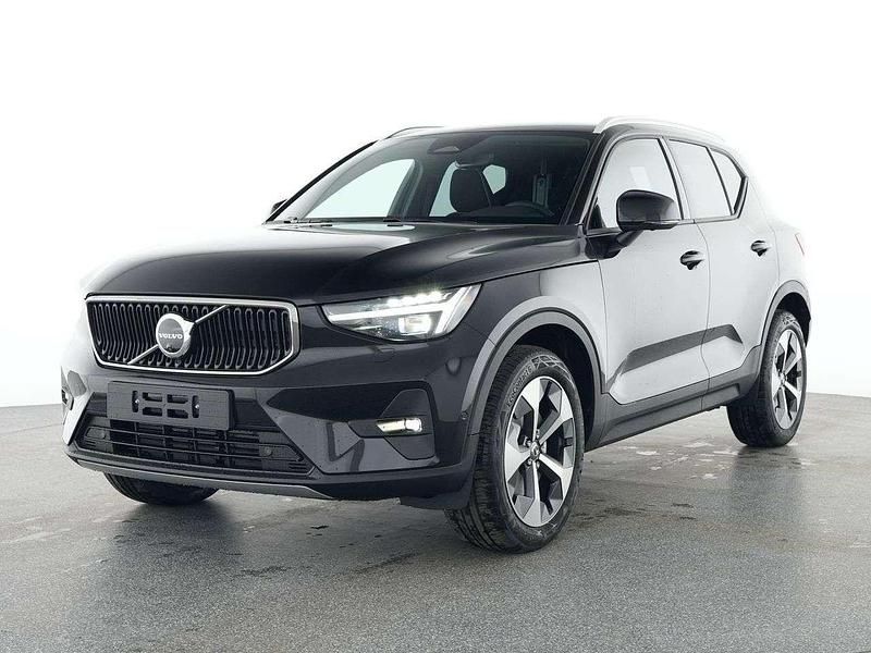 Gebraucht Volvo XC40 Core 163 PS (119 kW) 2025 Schwarz SUV
