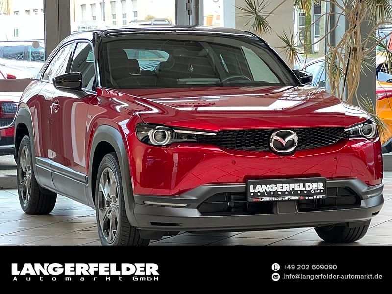 Gebraucht Mazda MX30 Ad'Vantage 106 kW (145 PS) 2023 Soul red crystal m: black roof SUV