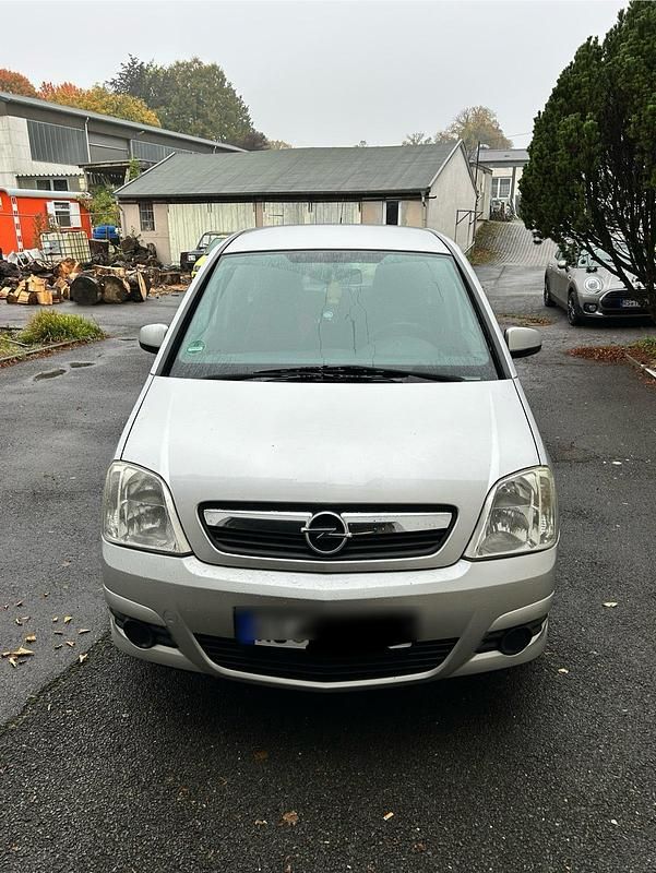 Silber Gebraucht 2006 Opel Meriva Van / Kleinbus | 2.000 € (Fairer Preis) - Bild 1/4