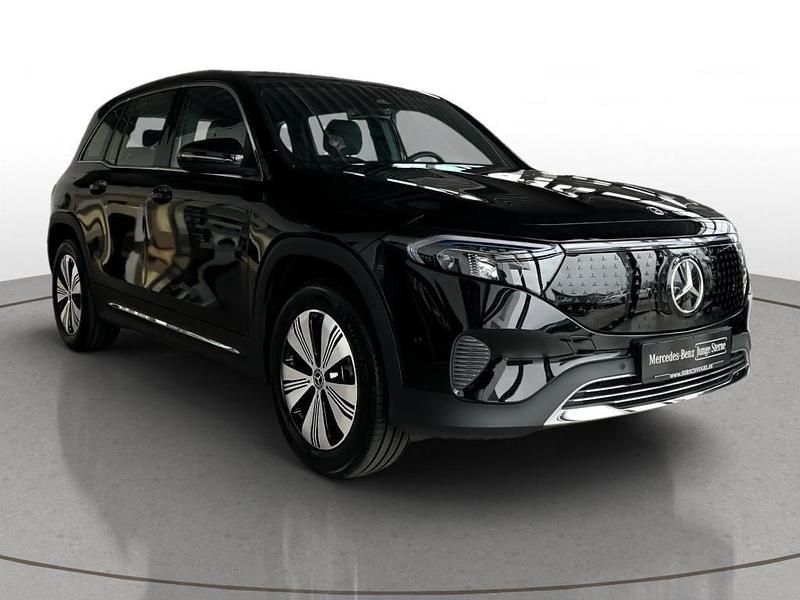 Gebraucht Mercedes EQB300 Progressive 167 kW (228 PS) 2024 Metalliclack kosmosschwarz SUV