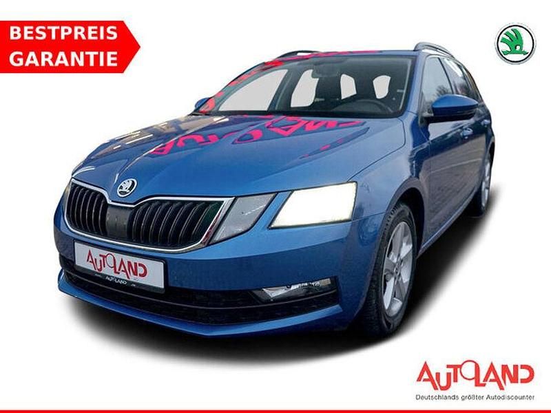 Blau Gebraucht 2018 Skoda Octavia Ambition Kombi | 17.990 € (Teuer) - Bild 1/4