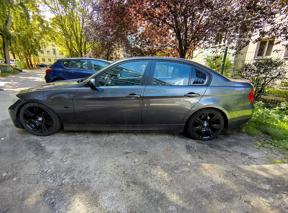 Używany BMW 320 150 KM (110 kW) 2007 Szary Sedan/Limuzyna
