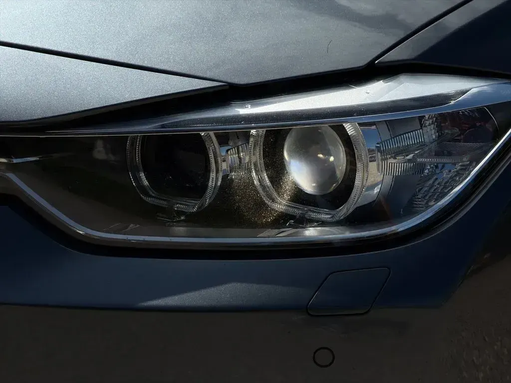 Gebraucht BMW 318 Luxury Line 143 PS (105 kW) 2015 Grau Limousine