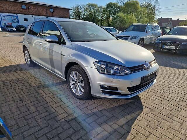 Gebraucht VW Golf VII LOUNGE 110 PS (80 kW) 2016 Silber Limousine