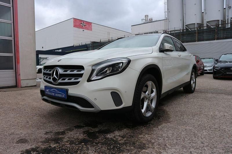 Gebraucht Mercedes GLA220 184 PS (135 kW) 2018 Weiß SUV