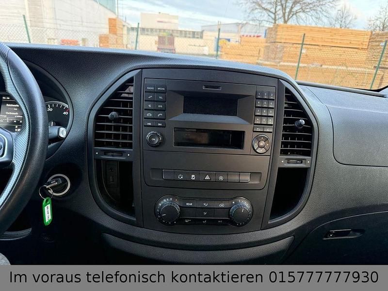 Gebraucht Mercedes Vito 163 PS (119 kW) 2016 Silber Van