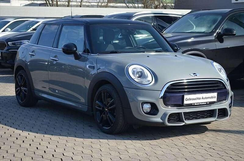 Gebraucht Mini John Cooper Works 136 PS (100 kW) 2017 Moonwalk grey metallic Kleinwagen