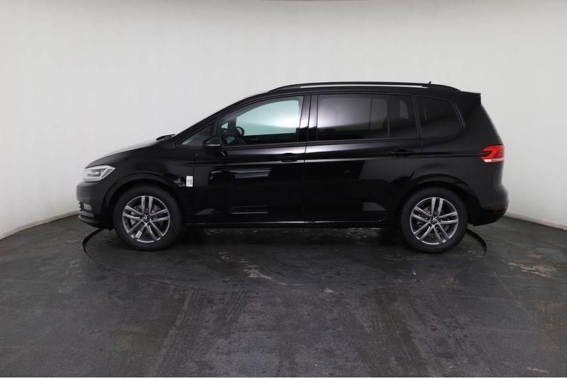 Neu VW Touran Edition 150 PS (110 kW) 2026 Schwarz Van / Kleinbus