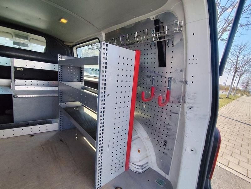 Gebraucht VW Transporter 84 PS (61 kW) 2008 Grau Van