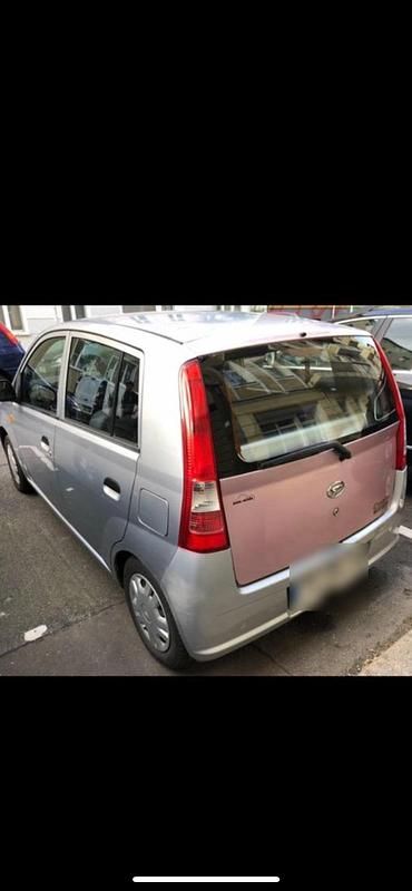 Gebraucht Daihatsu Cuore 58 PS (42 kW) 2004 Silber Kleinwagen