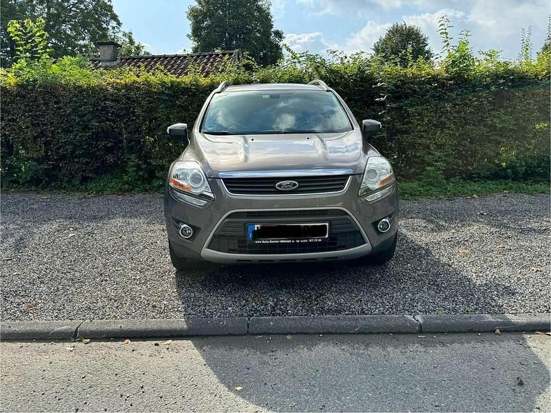 Gebraucht Ford Kuga Titanium 140 PS (102 kW) 2011 Grau SUV