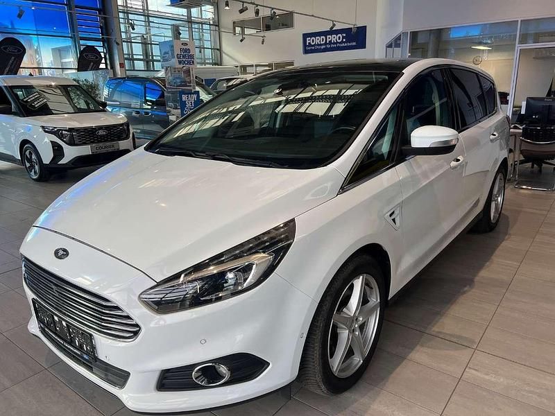 Gebraucht Ford S-MAX Titanium 239 PS (175 kW) 2016 Frostweiß Van / Kleinbus