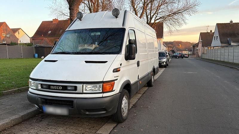 Weiß Gebraucht 2003 Iveco Daily | 2.500 € (Fairer Preis) - Bild 1/4