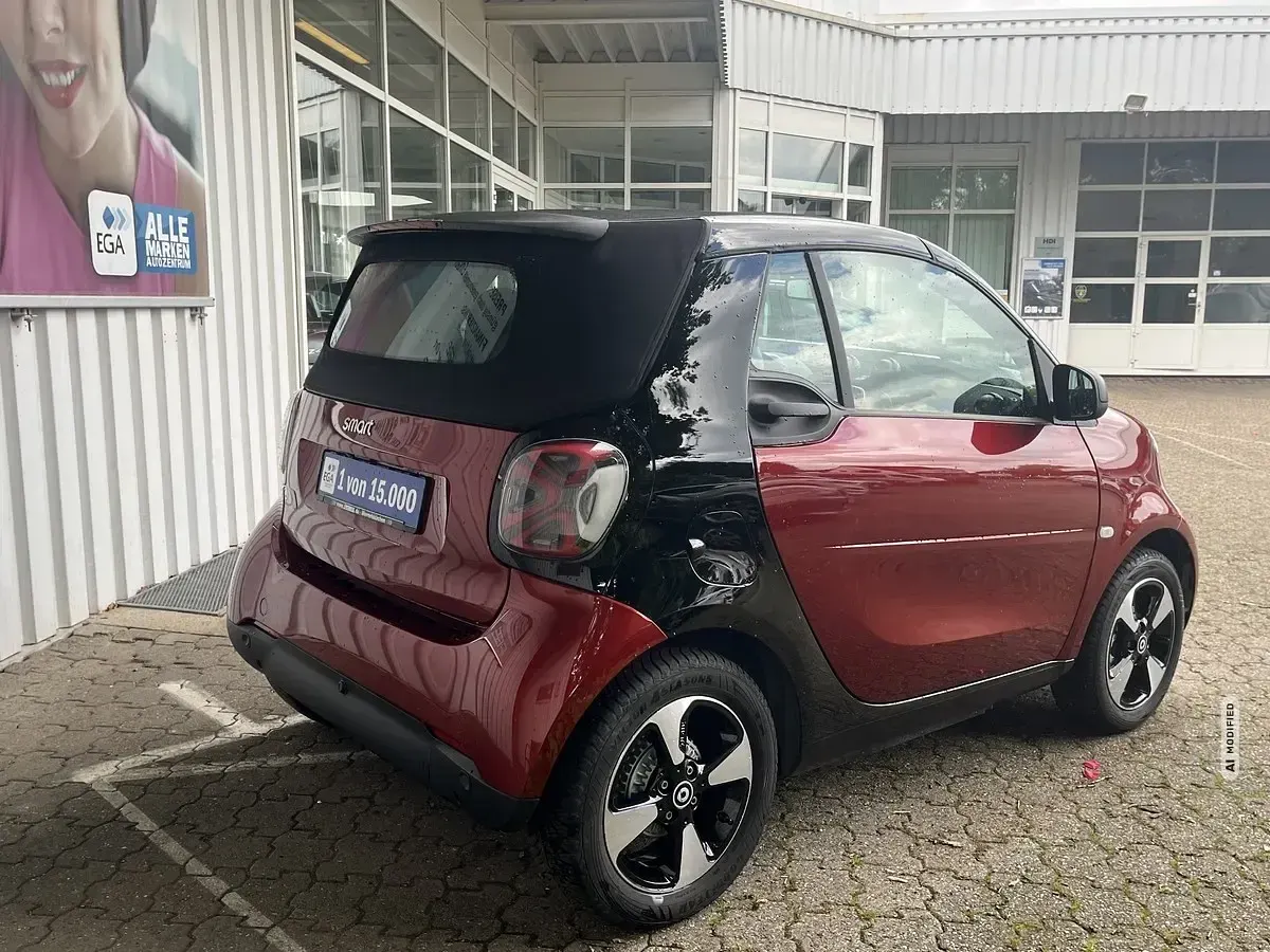 Gebraucht Smart ForTwo Electric Drive Exclusive 60 kW (82 PS) 2024 Rot metallic Cabrio