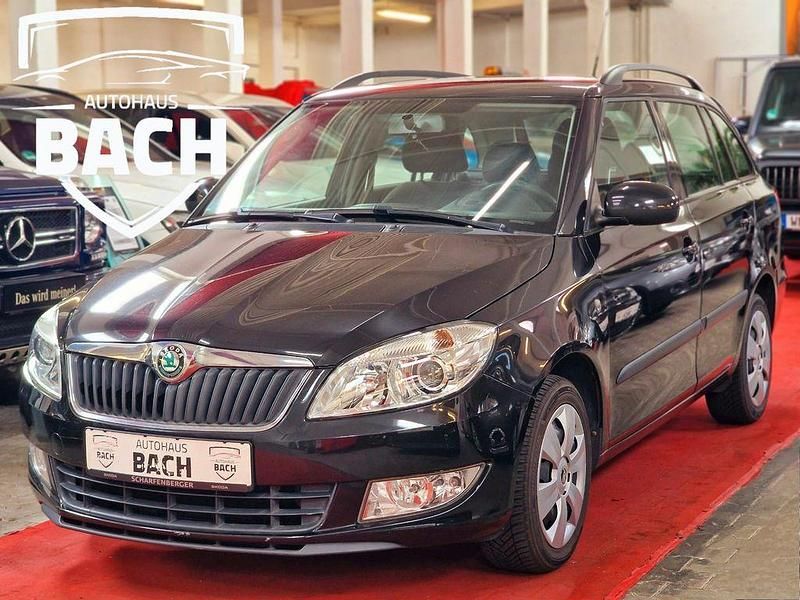 Schwarz Gebraucht 2011 Skoda Fabia Style Kombi | 2.799 € (Superpreis) - Bild 1/4