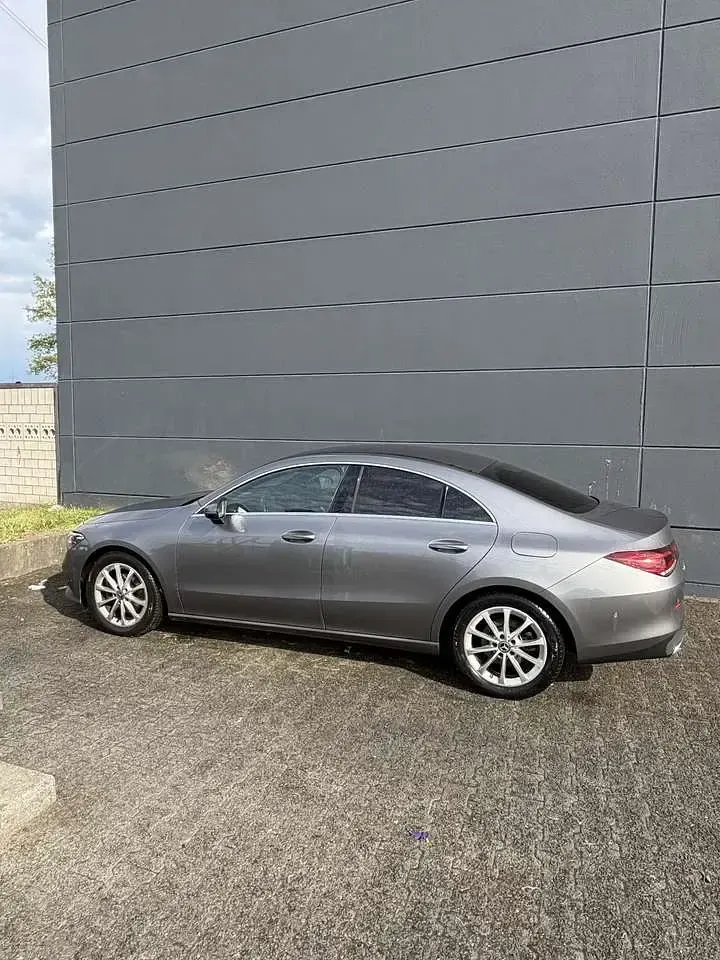 Gebraucht Mercedes CLA200 Progressive 163 PS (119 kW) 2022 Grau Limousine