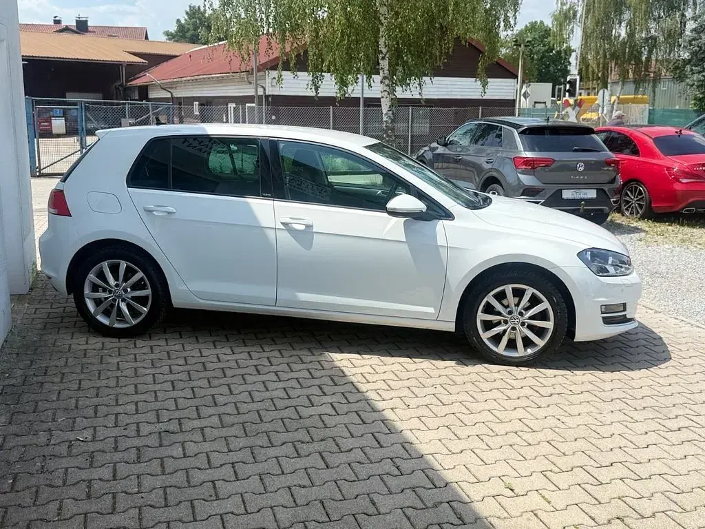 Gebraucht VW Golf VII Allstar 86 PS (63 kW) 2016 Weiß Limousine