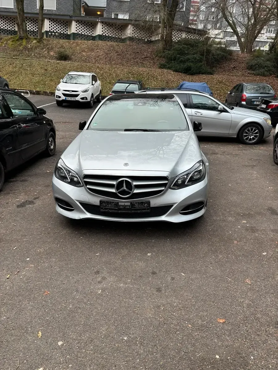 Gebraucht Mercedes E200 136 PS (100 kW) 2015 Silber Limousine
