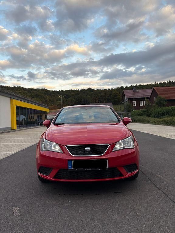 Rot Gebraucht 2013 Seat Ibiza Kleinwagen | 3.099 € (Guter Preis) - Bild 1/4