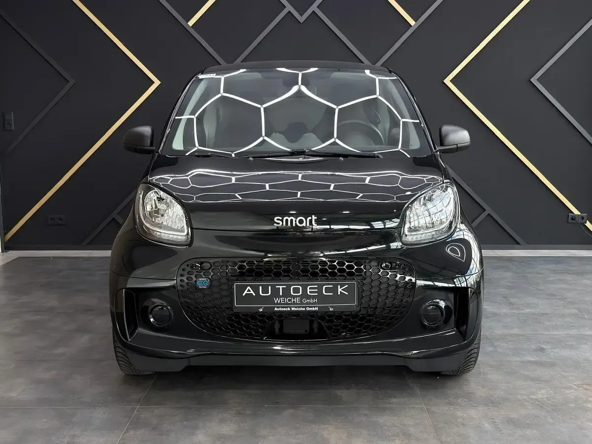 Gebraucht Smart ForTwo Coupé 60 kW (82 PS) 2022 Schwarz Coupé