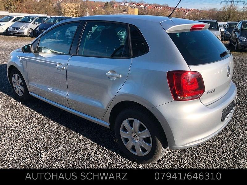 Gebraucht VW Polo Trendline 60 PS (44 kW) 2010 Silber Limousine