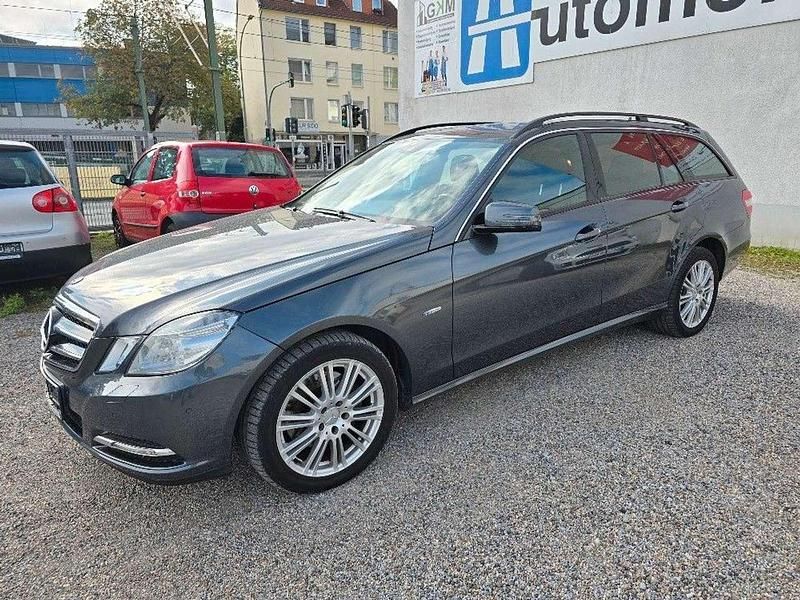 Grau Gebraucht 2011 Mercedes E350 Elegance Kombi | 7.000 € (Superpreis) - Bild 1/4