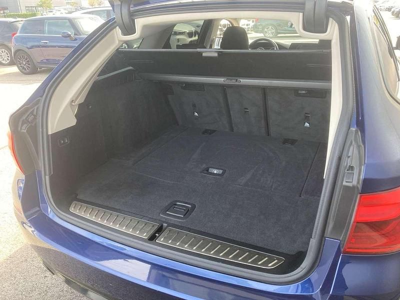 Gebraucht BMW 520 190 PS (139 kW) 2019 Mediterranblau metallic Kombi