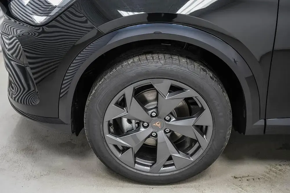 Neu Cupra Formentor 150 PS (110 kW) 2025 Midnight black metallic (0e) SUV