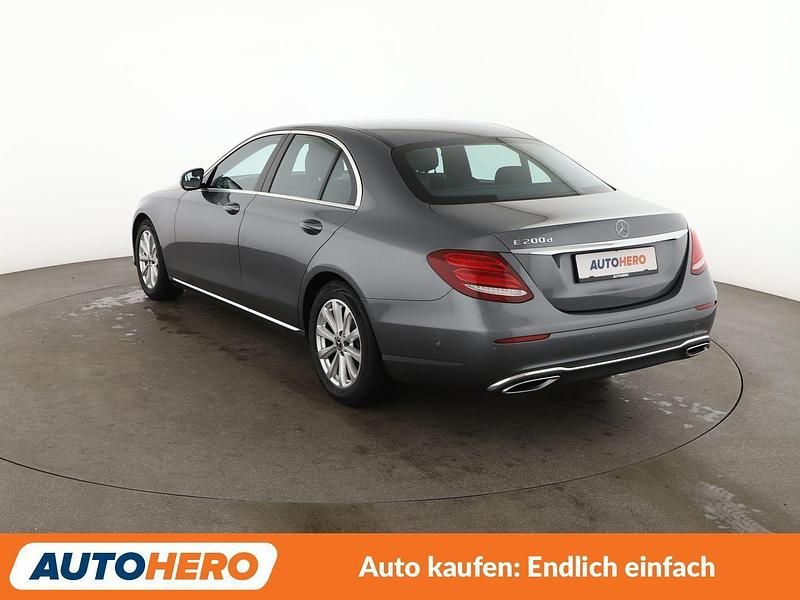Gebraucht Mercedes E200 Avantgarde 150 PS (110 kW) 2018 Grau Limousine