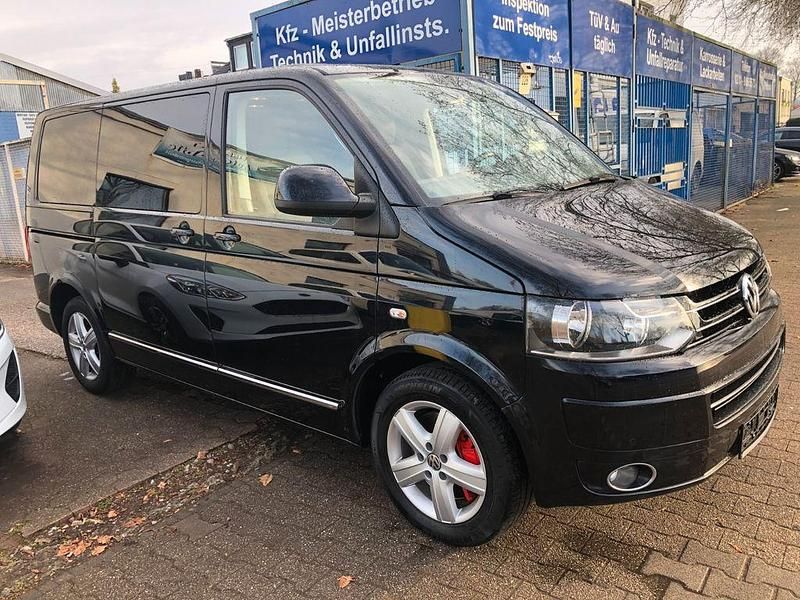 Gebraucht VW Transporter Team 179 PS (131 kW) 2010 Schwarz Van
