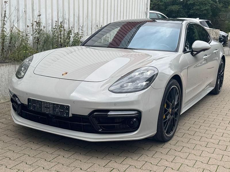 Grau Gebraucht 2017 Porsche Panamera Turbo Limousine | 57.550 € (Superpreis) - Bild 1/4