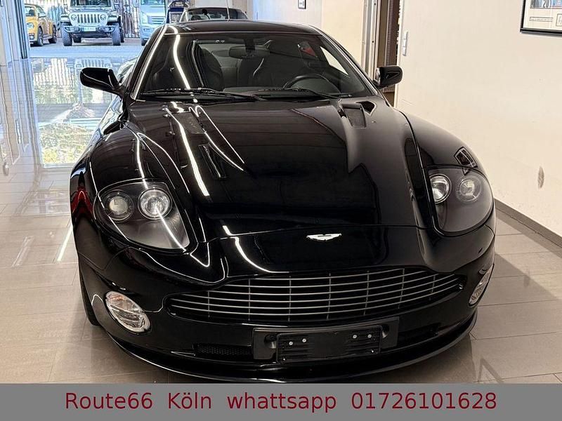 Używany Aston Martin Vanquish 528 KM (388 kW) 2008 Czarny Coupe