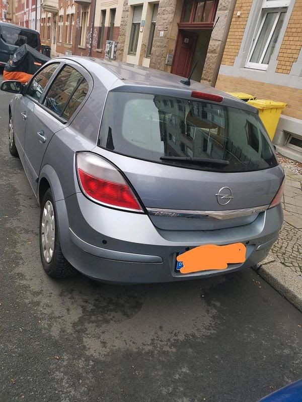 Silber Gebraucht 2005 Opel Astra Kombi | 250 € (Superpreis) - Bild 1/4