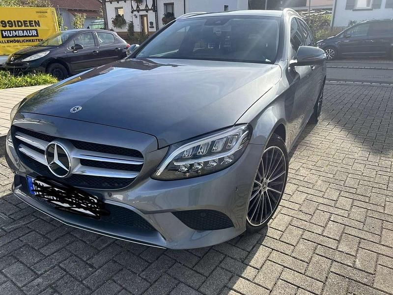 Grau Gebraucht 2019 Mercedes C200 Kombi | 26.490 € (Fairer Preis) - Bild 1/4