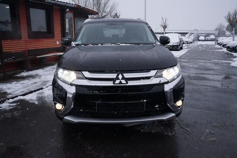 Gebraucht Mitsubishi Outlander 150 PS (110 kW) 2017 Schwarz SUV