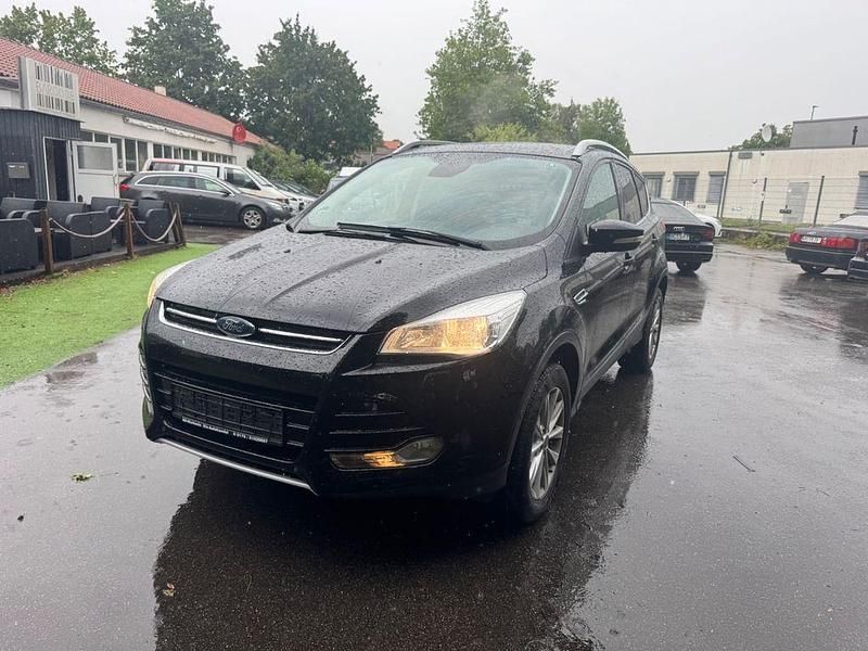 Schwarz Gebraucht 2016 Ford Kuga Titanium SUV | 6.800 € (Superpreis) - Bild 1/4