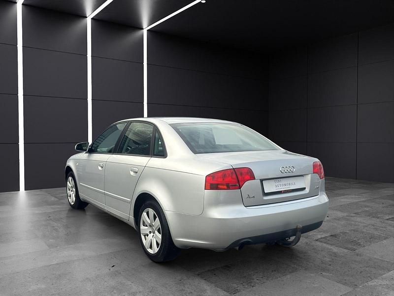 Gebraucht Audi A4 Comfort 131 PS (96 kW) 2005 Silber Limousine