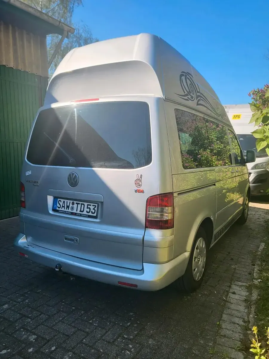 Gebraucht VW T5 131 PS (96 kW) 2004 Silber Van