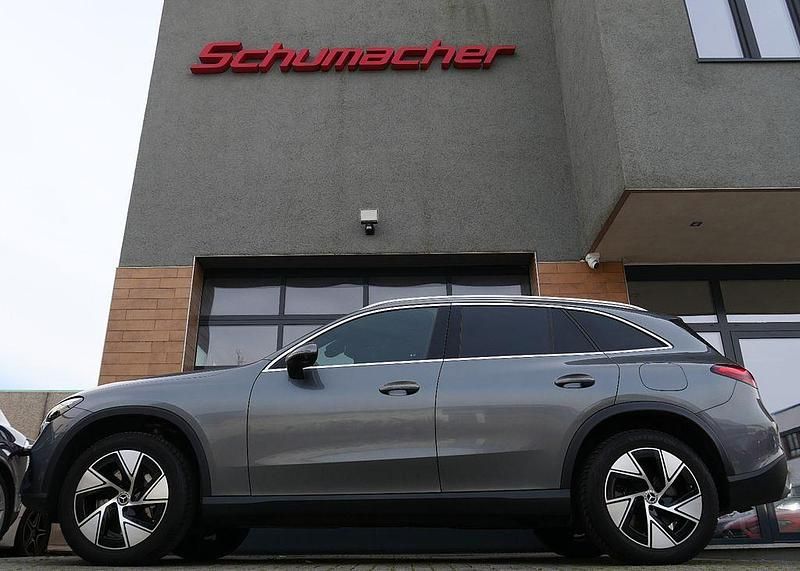 Gebraucht Mercedes GLC300e Advanced Plus 313 PS (230 kW) 2023 Grau SUV