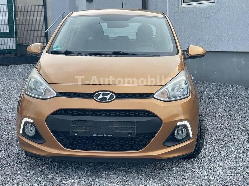 Gebraucht Hyundai i10 YES! 67 PS (49 kW) 2015 Gold Kleinwagen