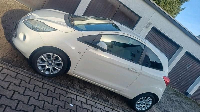 Gebraucht Ford Ka Trend 69 PS (50 kW) 2008 Weiß Kleinwagen