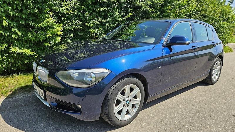 Blau Gebraucht 2014 BMW 120 Sport Line Kleinwagen | 7.980 € (Superpreis) - Bild 1/4