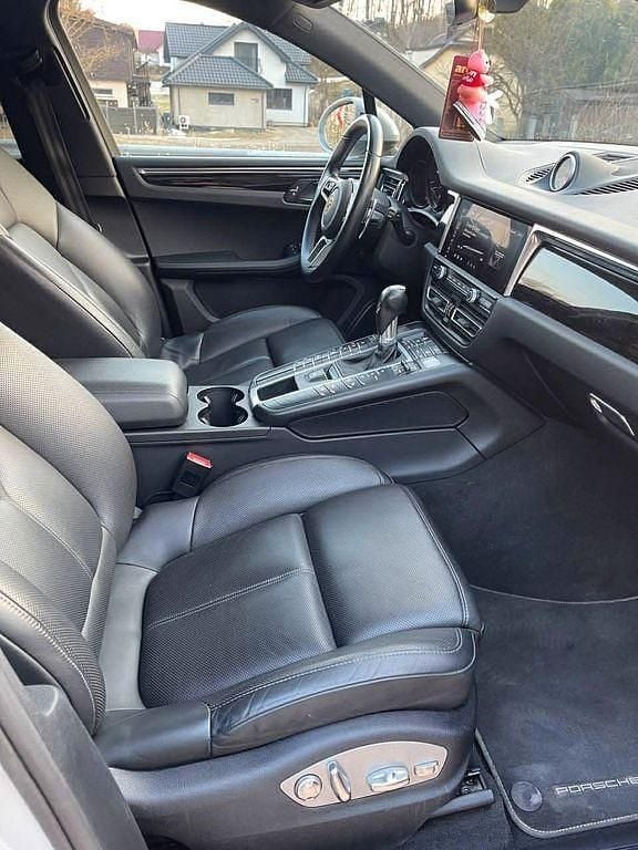 Gebraucht Porsche Macan 245 PS (180 kW) 2020 Grau SUV